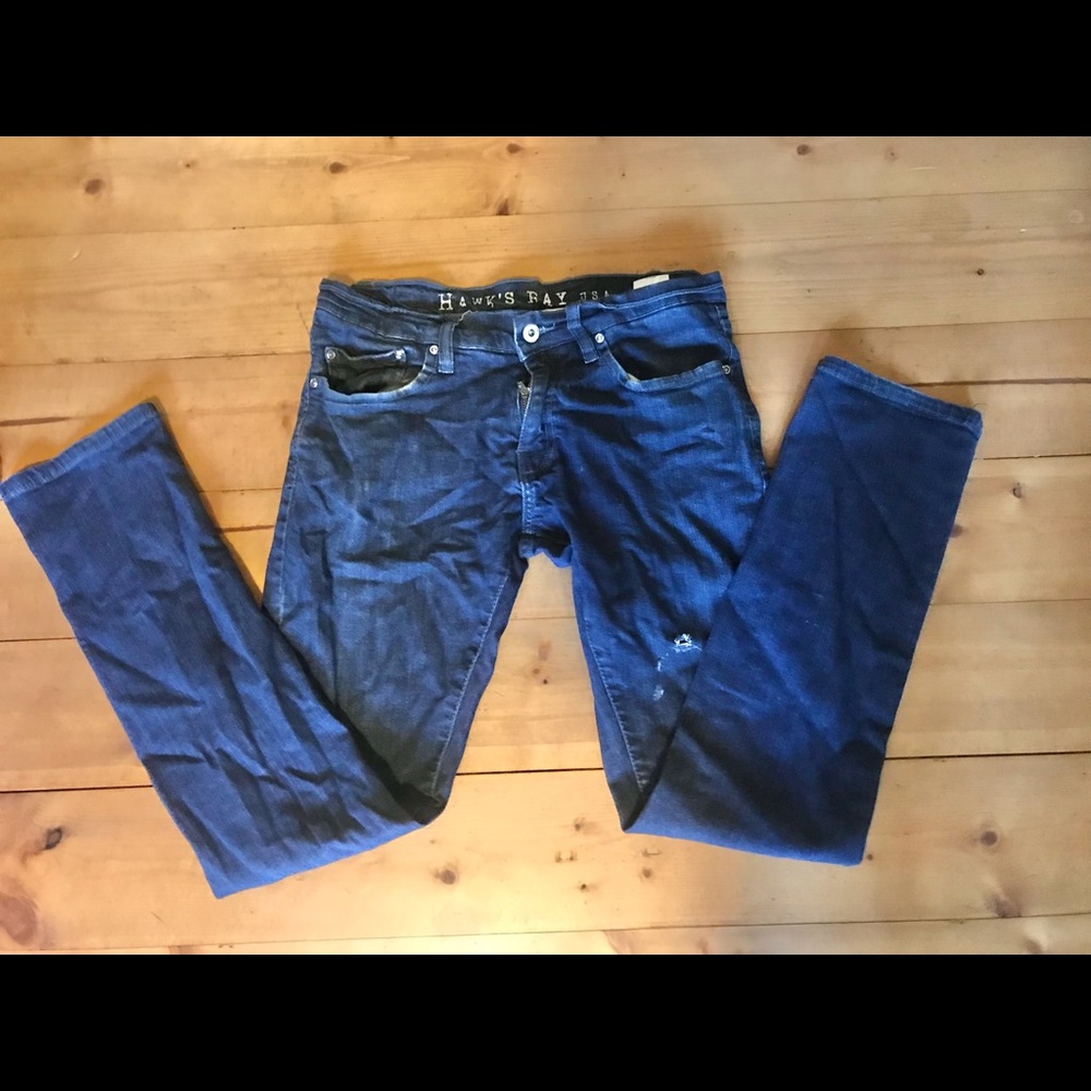 Skinny jeans 30/32. Distressed.